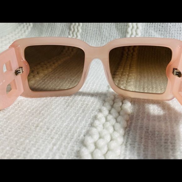 NEW $365!! BURBERRY OVERSIZE SQUARE  PINK TRANSPARENT SUNGLASSES B 4312 3874 - Picture 7 of 8